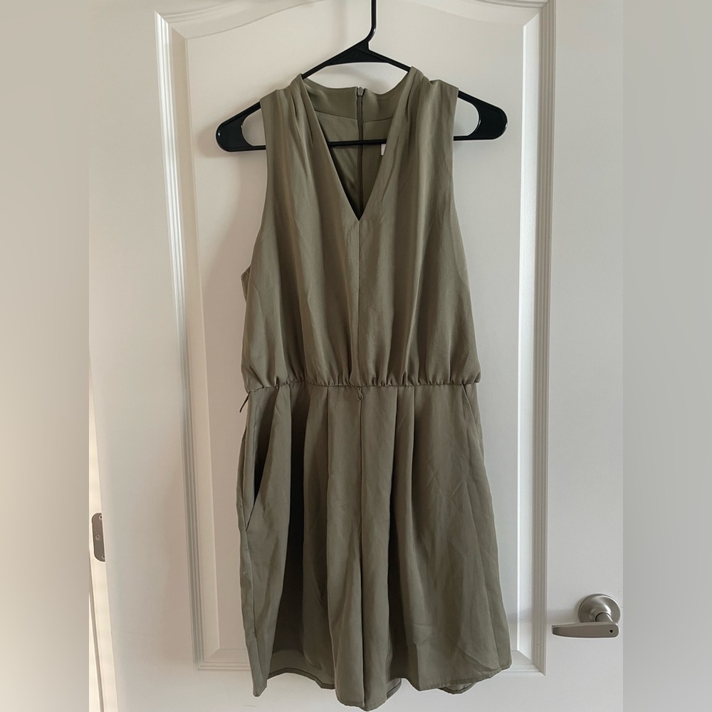 Calvin Klein Green Sleeveless Romper Outfit Women's Size 12 *NWT*